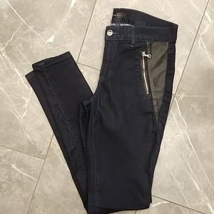 NWOT skinny dark wash jeans